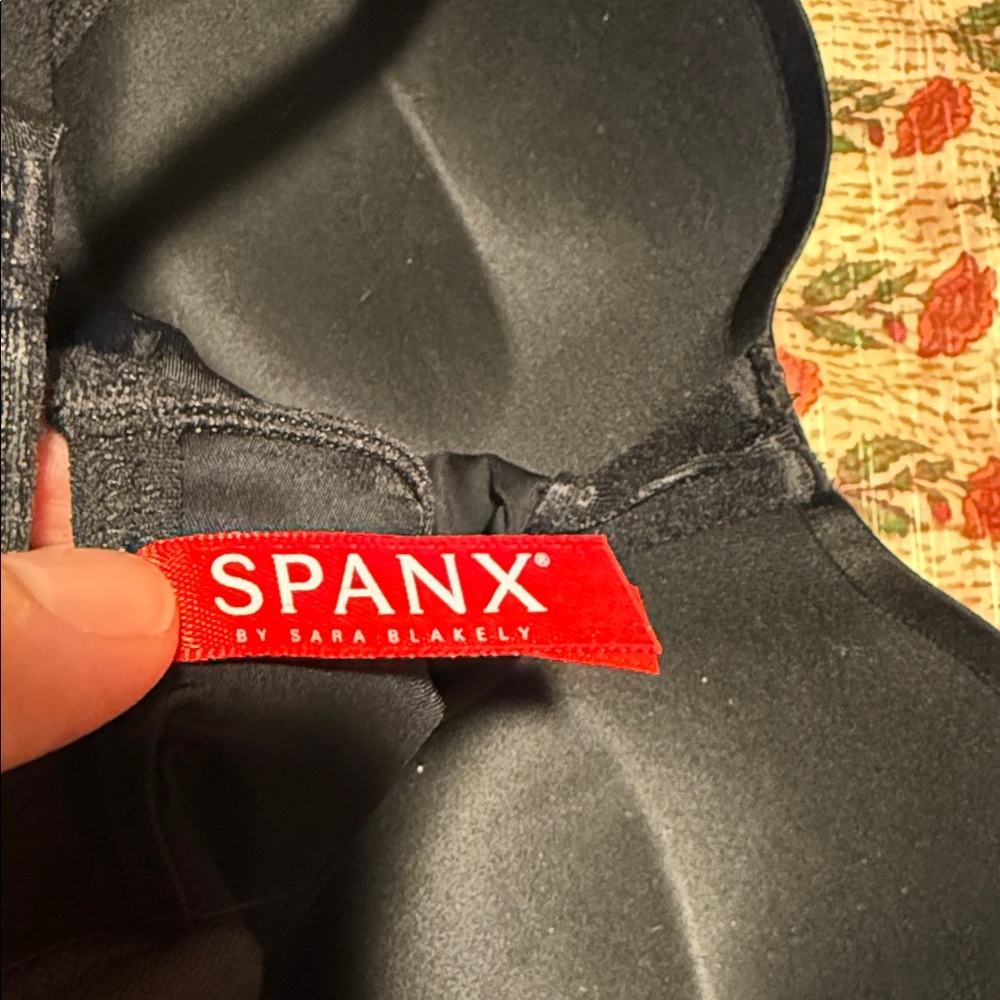 Spanx Bodysuit Black Size small - Picture 3 of 6
